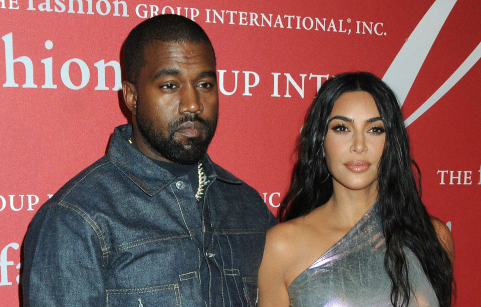 Kim Kardashian Et Kanye West Rupture Kim Kardashian écoute des chansons de rupture... Vanessa Bryant s'en