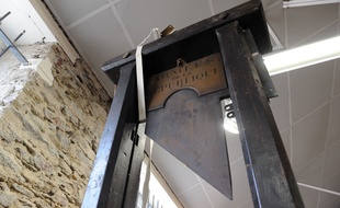 Une guillotine. (Illustration)