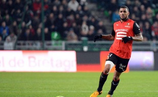Longtemps promis à un avenir radieux dans un grand club européen, Yann Mvila a finalement quitté mercredi soir le Stade Rennais, son club formateur, pour le moins clinquant Rubin Kazan, au terme d'une année 2012 qui l'aura vu passer du rang de grand espoir au statut d'enfant terrible du football français.