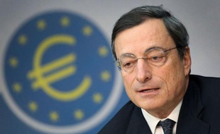 La Banque centrale européenne (BCE) a décidé jeudi de baisser son principal taux directeur à 1,25% face aux menaces de récession économique, mais s'est une nouvelle fois refusée à jouer les remparts contre la contagion de la crise de la dette dans la zone euro.