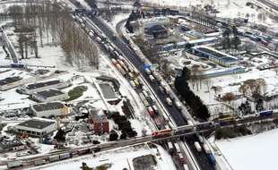 Vue de l'autoroute A1, près de Roye, le 13 marcs 2013.