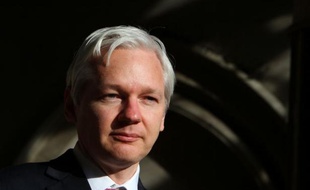 La Haute Cour de justice britannique a accordé un nouveau délai à Julian Assange dans la bataille judiciaire contre son extradition vers la Suède, en convenant qu'un point "d'intérêt général" pouvait être soulevé devant la Cour suprême.