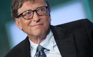 A l'heure où Microsoft est confronté au défi du mobile, un nouveau chapitre s'ouvre pour le groupe et son cofondateur Bill Gates, qui va quitter la présidence du conseil d'administration pour un rôle présenté comme plus actif de "conseiller technologique".