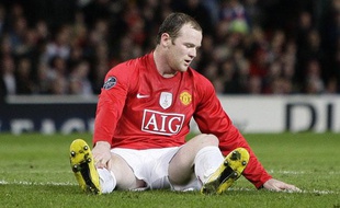 Manchester United - Porto: 2-2
Wayne Rooney n'est pas le seul à avoir souffert face à Porto. Toute l'équipe de Manchester y est passée, surprise par la qualité de jeu des Portugais