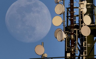 Des antennes relais à Wachenbuchen, près de Francfort (Allemagne), en 2019.