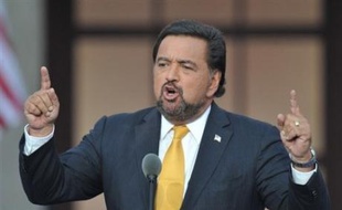 Le président élu américain Barack Obama a nommé mercredi Bill Richardson, gouverneur du Nouveau-Mexique (sud-ouest), secrétaire au Commerce, au cours d'une conférence de presse.