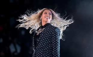 Beyoncé se hisse en tête des Grammy Awards avec neuf nominations