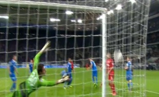 Capture d'écran du but fantôme validé à Stefan Kiessling lors de Leverkusen-Hoffenheim, le 18 octobre 2013.