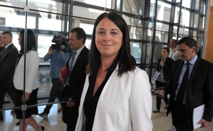 La ministre du Commerce et de l'Artisanat Sylvia Pinel a annoncé l'organisation de réunions pour "dialoguer" et "se concerter" sur le travail du dimanche avec les acteurs concernés, dans un entretien au Journal du Dimanche.
