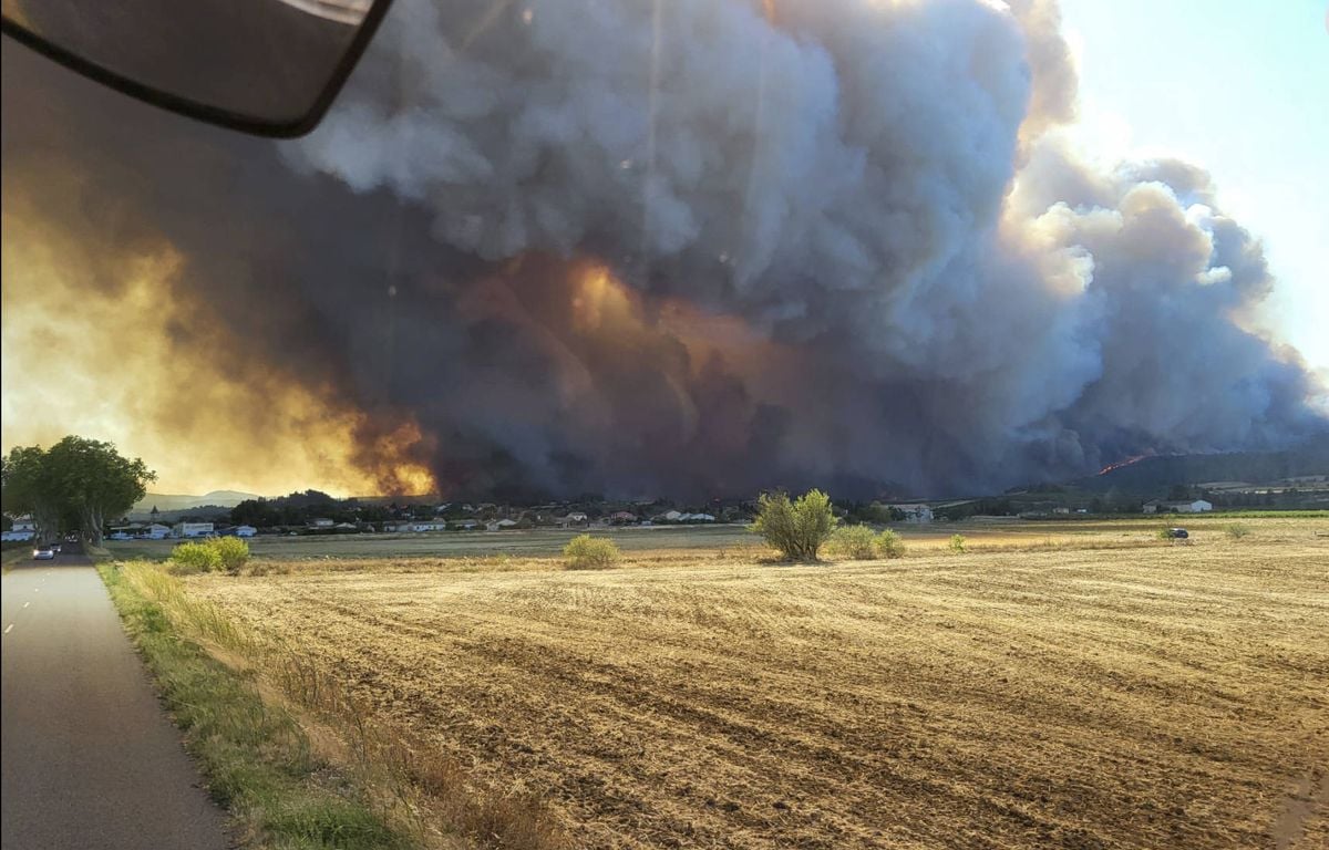 Incendie dans l'Aude : Perte d'intensité, nouvelle direction... Le point sur le feu ravageur au troisième jour