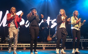 Les All Saints en concert au Camp Bestival 2017
