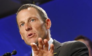 Lance Armstrong, lors d'une conférence de presse à New York pour l'annonce de son retour à la compétition, le 24 septembre.