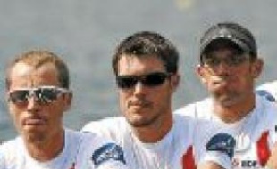 Franck Solforosi (au centre).