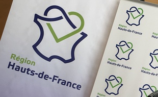 Panneaux Hauts-de-France au conseil régional