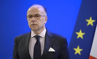 Bernard Cazeneuve, ministre de l'Intérieur, le 21 avril 2015 à la gare du Nord à Paris