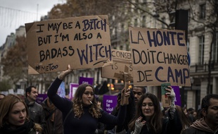 Des milliers de femmes et d'hommes ont manifesté à Paris et dans 50 villes de France contre les violences sexistes, ce samedi.