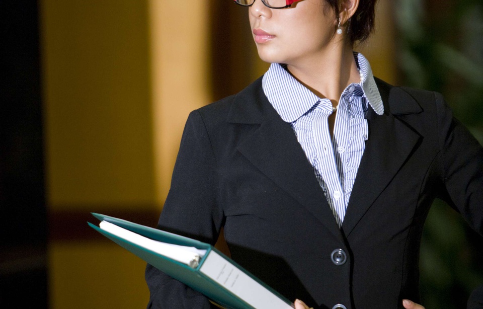 Japon Des femmes se battent pour le droit de porter des lunettes