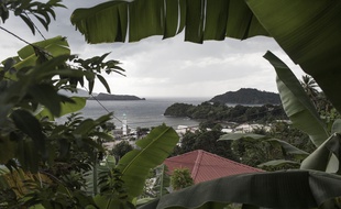 L'île de Mayotte vue des Comorres