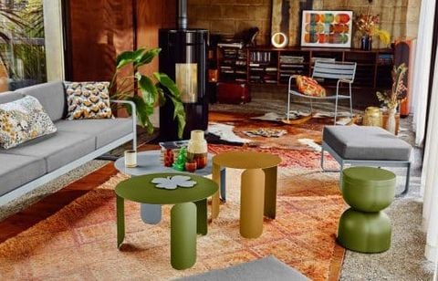 Impossible d’y échapper : c’est LA couleur Fermob de l’automne 2025 et elle fait l’unanimité auprès des décorateurs