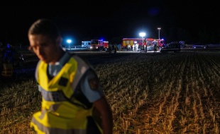 Cinq enfants ont été tués et quatre blessés dans un grave accident de la route qui s'est déroulé le 20 juillet sur l'A7 près d'Albon dans la Drôme.