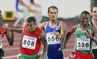 La disqualification du Français Mehdi Baala, coupable d'une bousculade lundi en demi-finale du 1500 m des Mondiaux-2007 d'athlétisme, a été confirmée, a-t-on appris auprès de la Fédération française mardi à Osaka.