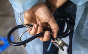 La fête des internes en médecine de Toulouse aurait réuni une centaine de personnes.