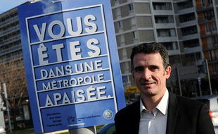 Le maire de Grenoble Eric Piolle, le 1er janvier 2016. Lundi soir, le conseil municipal de la ville gérée par une coalition entre EELV, le Parti de gauche et des collectifs citoyens a dû être annulé pour cause de manifestation