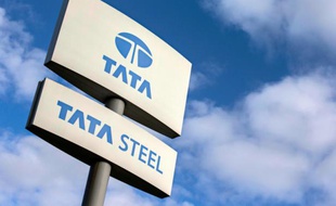 Un panneau de l'entreprise sidérurgique Tata Steel à Scunthorpe, dans le nord-est de l'Angleterre, le 17 octobre 2015