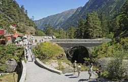 Un randonneur de 58 ans meurt après avoir chuté dans les Hautes-Pyrénées