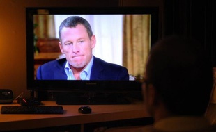 Le ministère américain de la Justice (DOJ) a procédé mardi à un dépôt formel de plainte contre Lance Armstrong, soupçonné d'avoir trompé le gouvernement en utilisant de l'argent public via le sponsoring de son équipe par US Postal Services (USPS) pour financer notamment un programme de dopage.