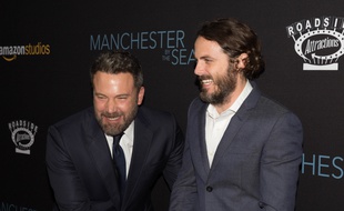 Les acteurs Ben et Casey Affleck à la première de Manchester by the Sea à Beverly Hills