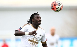 Bafétimbi Gomis sous le maillot de Swansea.
