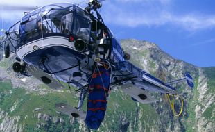 Un hélicoptère d'un peloton de gendarmerie de Haute-Montagne (illustration).