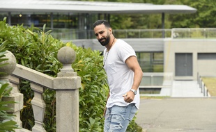 Adil Rami est accusé d'être violent et manipulateur par son ex Pamela Anderson.