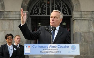 Jean-Marc Ayrault a entamé mercredi un déplacement de trois jours en Martinique et en Guadeloupe durant lesquels il compte faire des "propositions concrètes" en matière d'emploi, de fiscalité ou encore de sécurité.