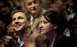 Christophe Najdovski et Cécile Duflot lors d'un meeting du candidat Europe Ecologie-Les Verts dans le XIe arrondissement, le 19 mars 2014.