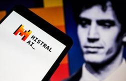 Le patron de Mistral « ne pourrait pas payer » la taxe Zucman