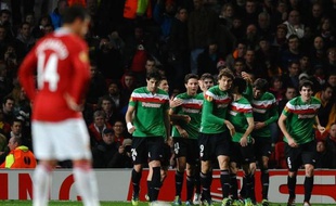 Les deux Manchester, City et United, ont été surpris jeudi en 8e aller de l'Europa League, en étant respectivement battus par le Sporting Portugal (1-0) et l'Athletic Bilbao (3-2), tandis que Valence a fait un pas vers la qualification contre le PSV Eindhoven (4-2).