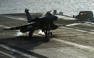 Illustration d'un avion Rafale.