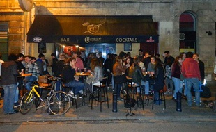 Un bar du centre-ville de Bordeaux.