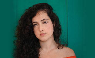 Après avoir cocréé le #MonPostPartum, Illana Weizman signe l'ouvrage