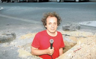 Mathieu Boogaerts s'est également aménagé un studio dans une cave parisienne coquette.