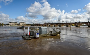 Un nouveau modèle d'hydroliennes est testé sur le site d'essais bordelais Seeneoh.