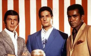 La série télévisée Mission:Impossible avec Peter Graves.