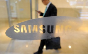 Le géant de l'électronique sud-coréen Samsung a annoncé mardi que le montant de ses investissements en 2012 atteindrait le chiffre-record de 47.800 milliards de won (32,7 milliards d'euros) et qu'il allait recruter 26.000 personnes, un autre record.