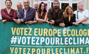Jean-Louis Roumégas (troisième en partant de la gauche) et Clothilde Ollier (deuxième en partant de la droite) sont les deux candidats à l'onvestiture EELV dont la primaire citoyenne a lieu ce samedi.