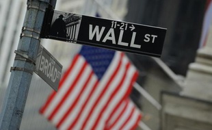 Selon une étude de S Dow Jones, c'est au total plus de 900 milliards de dollars qui ont été redistribués en 2014 aux actionnaires des entreprises composant l'indice américain S 500, un record et une hausse de près de 15% sur un an seulement