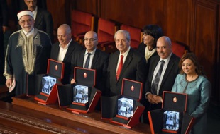 Les lauréats du prix Nobel de la Paix 2015, le 16 février 2016 en Tunisie