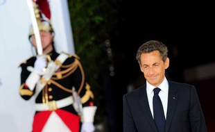 Le Président Nicolas Sarkozy attend les chefs d'Etat lors du sommet du G8 à Deauville, le 27 mai 2011.