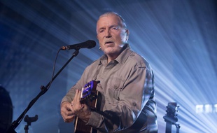 Concert du chanteur francais Bernard Lavilliers Place du Grand Jardin, festival "Le Printemps des Nuits du Sud" a Vence, FRANCE - 30/03/2017//SYSPEO_sysB008/Credit:SYSPEO/SIPA/1703312224